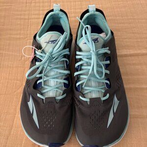 ALTRA KAYENTA WOMEN'S SIZE 8.5 BRAND NEW!